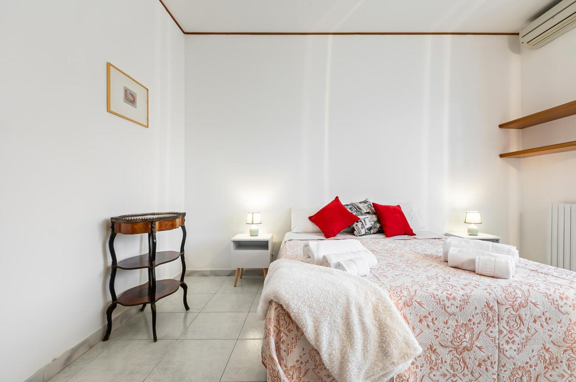 Palazzo Reale & Piazza Indipendenza Roomy Flat Palermo Kültér fotó