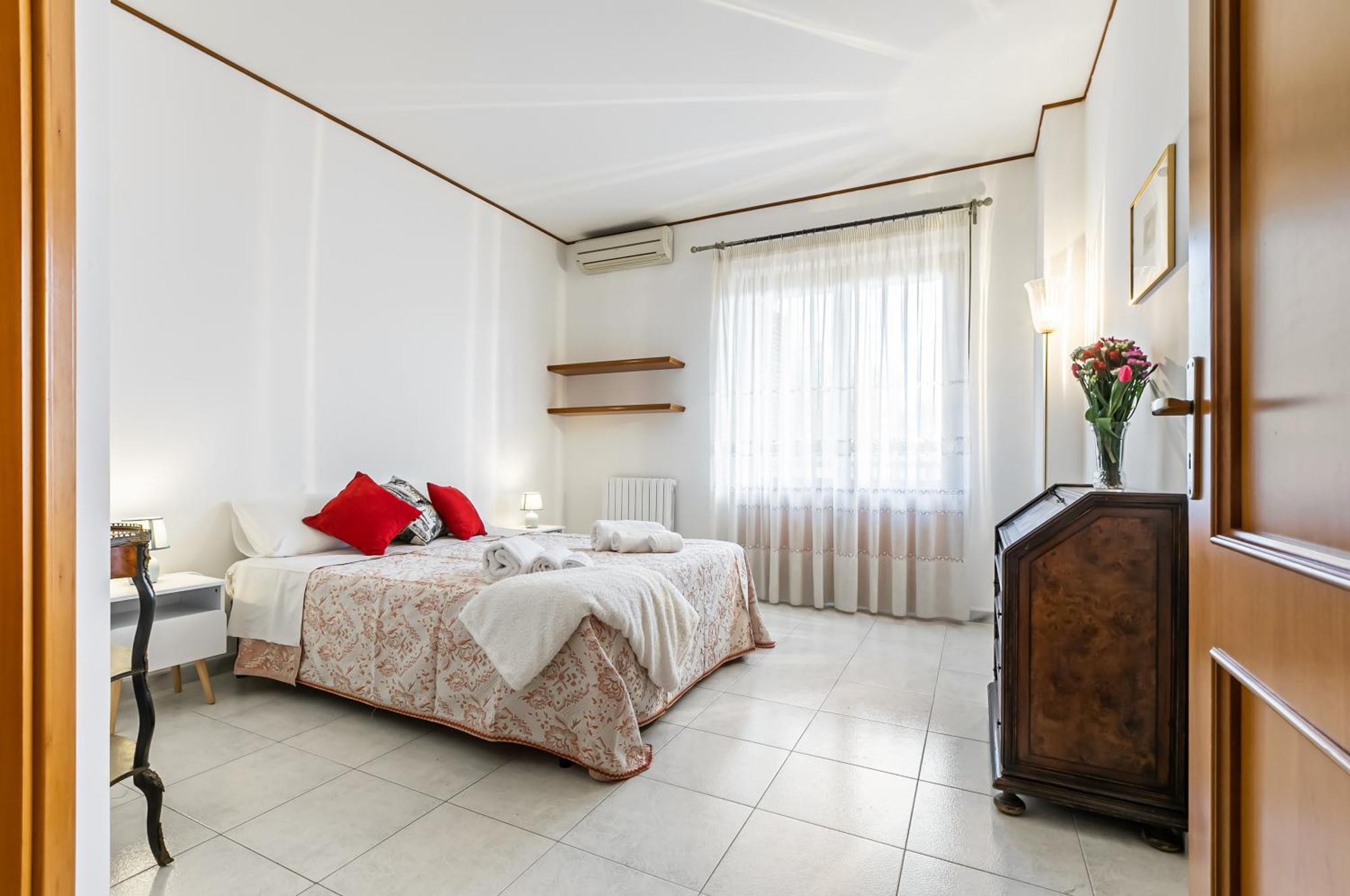 Palazzo Reale & Piazza Indipendenza Roomy Flat Palermo Kültér fotó