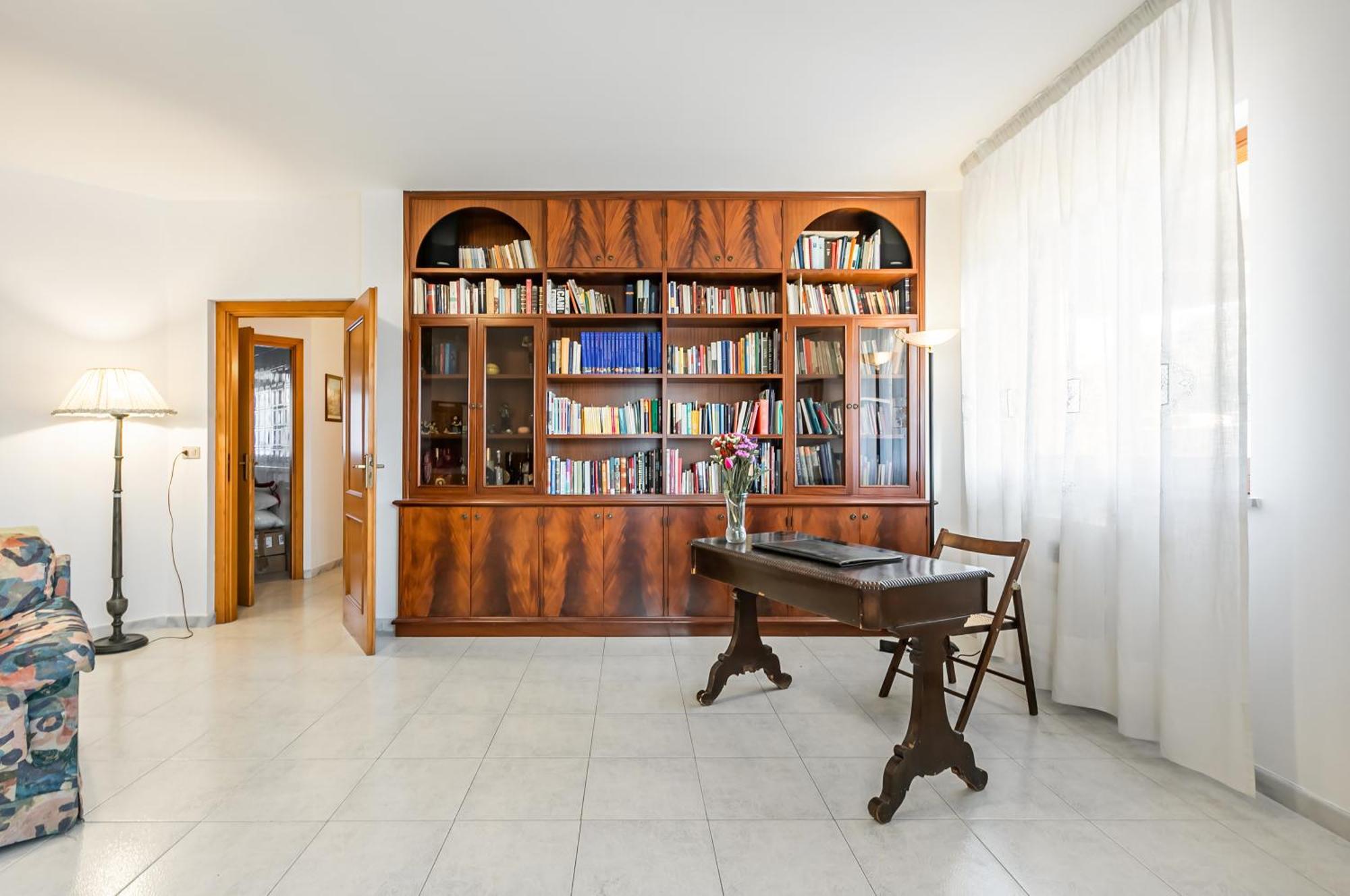 Palazzo Reale & Piazza Indipendenza Roomy Flat Palermo Kültér fotó
