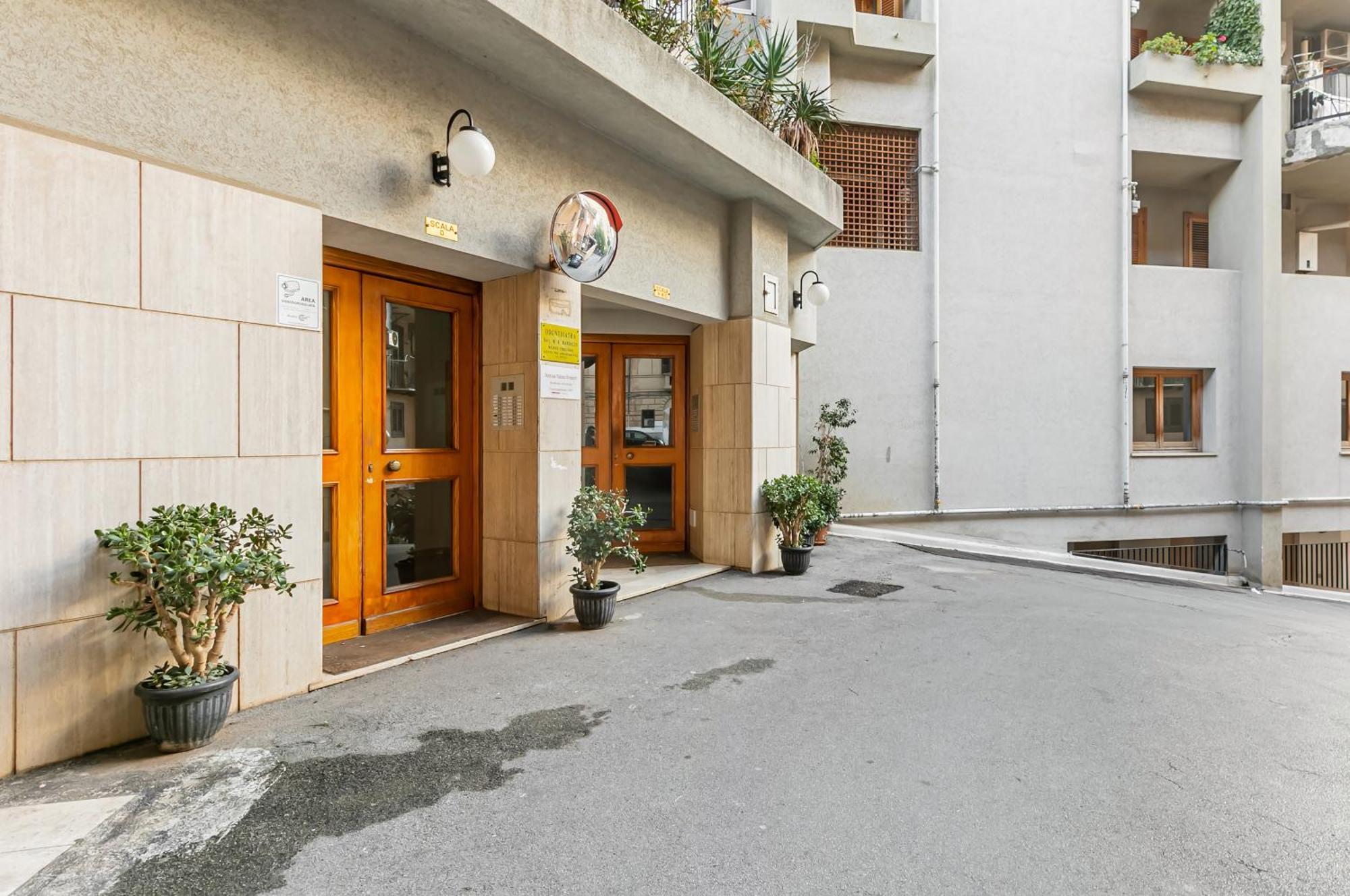 Palazzo Reale & Piazza Indipendenza Roomy Flat Palermo Kültér fotó